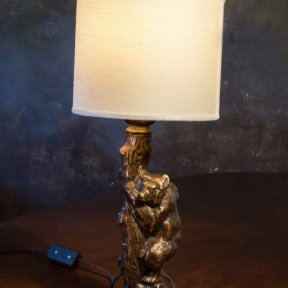 Винтажная лампа с бронзовым медведем